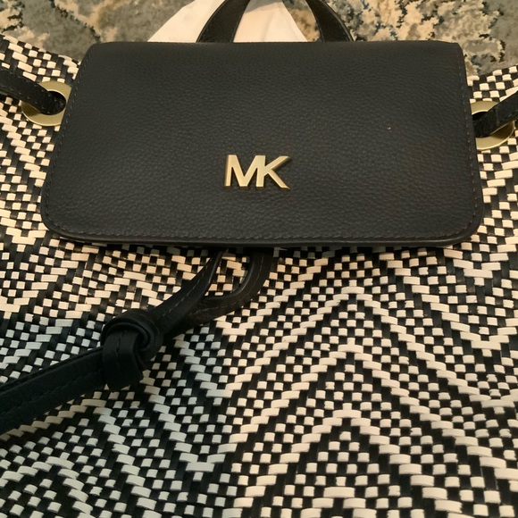 Michael Kors Junie Chevron Backpack Navy/White main image 9